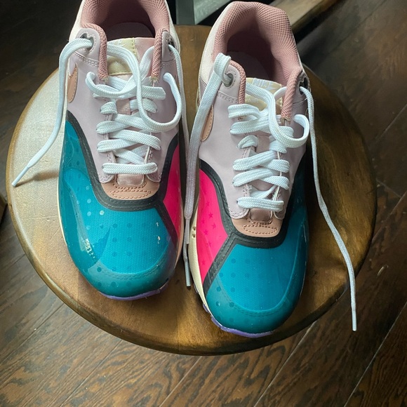 Air Max 1 sneaker brand new condition without box sz 6.5 - Picture 2 of 11